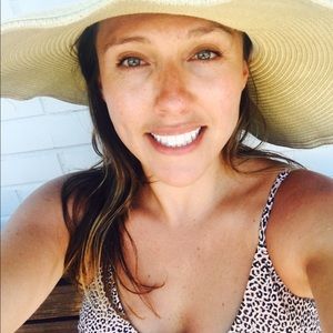 Meet your Posher, Monica